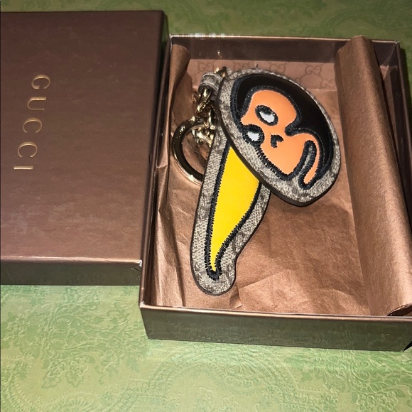 Gucci Beige and Black Key Holder Set with Orange Accent - Picture 6 of 6